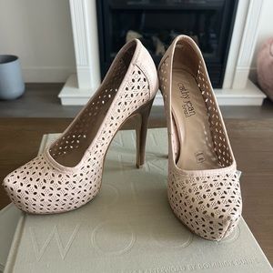 Nude Heels - Size 7